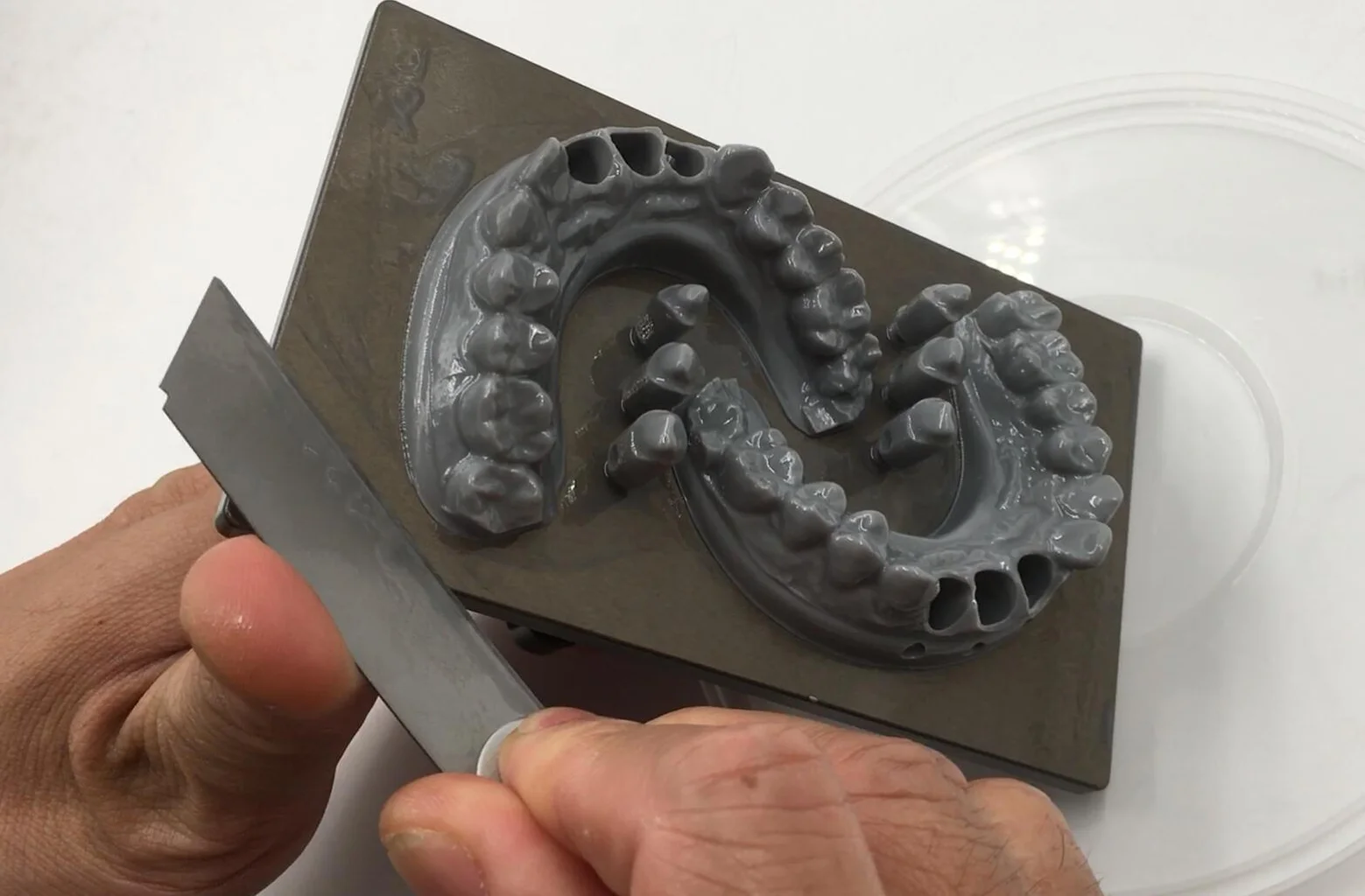 Nên chọn Máy In 3D FDM hay Máy In 3D Resin 13 FQAME6GK3IC4D0Z